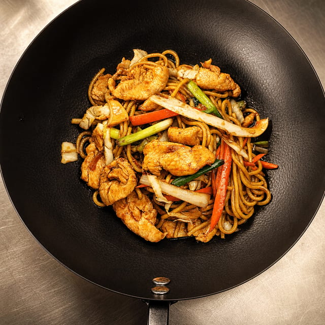 Chicken Lo Mein Dinner.